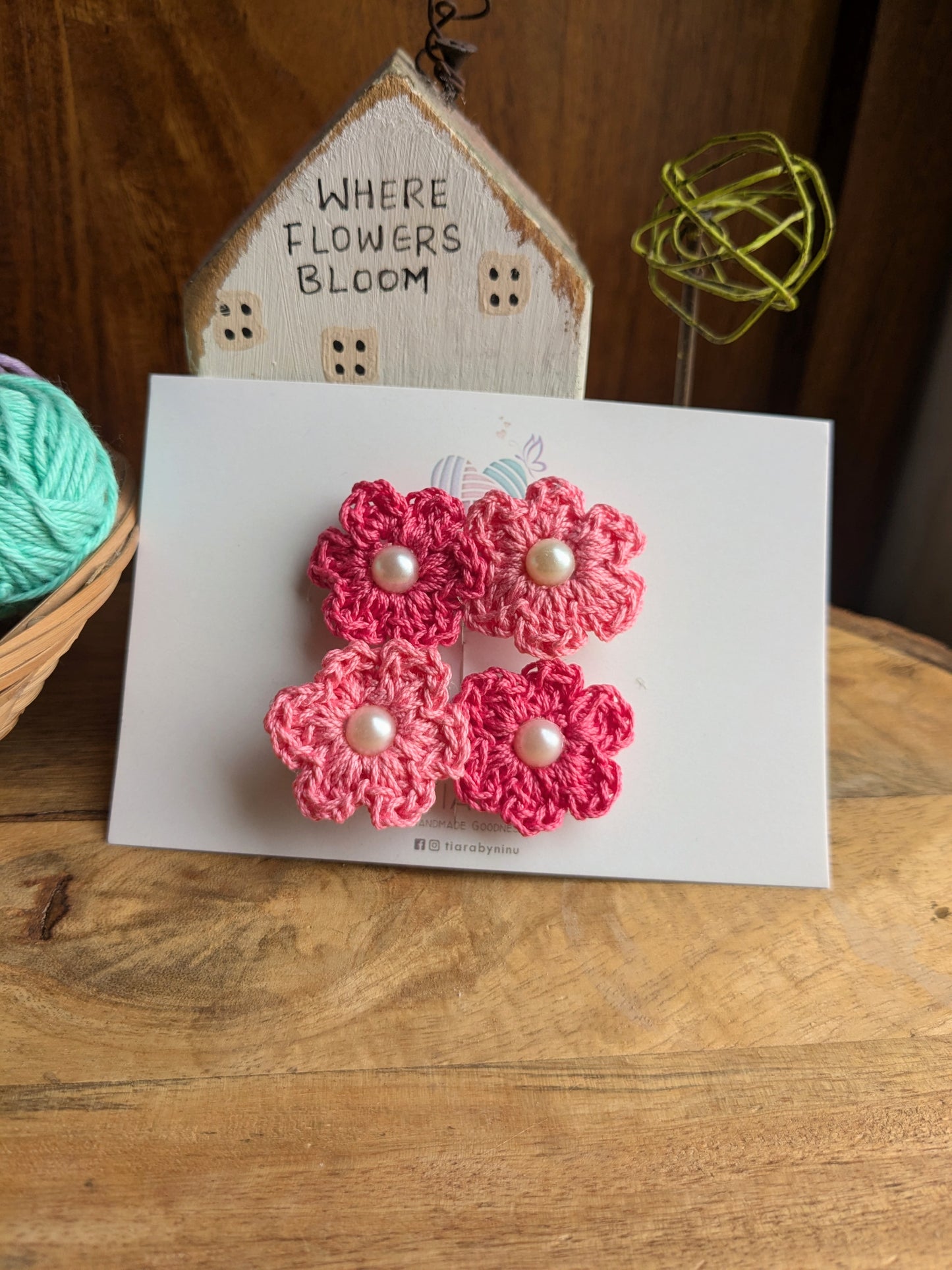 Vintage Rose-set of 2 Crochet Hairclips