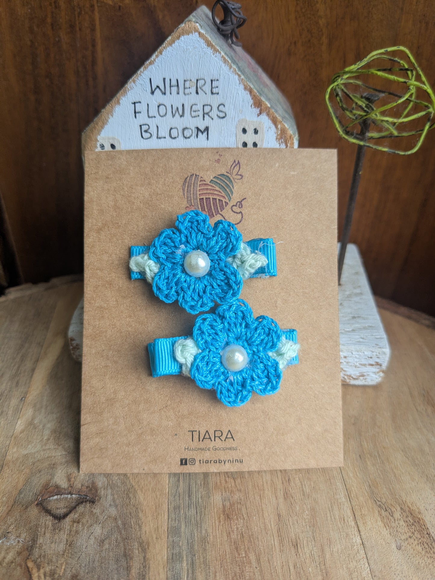Blue Blooms - set of 2 crochet flower clips