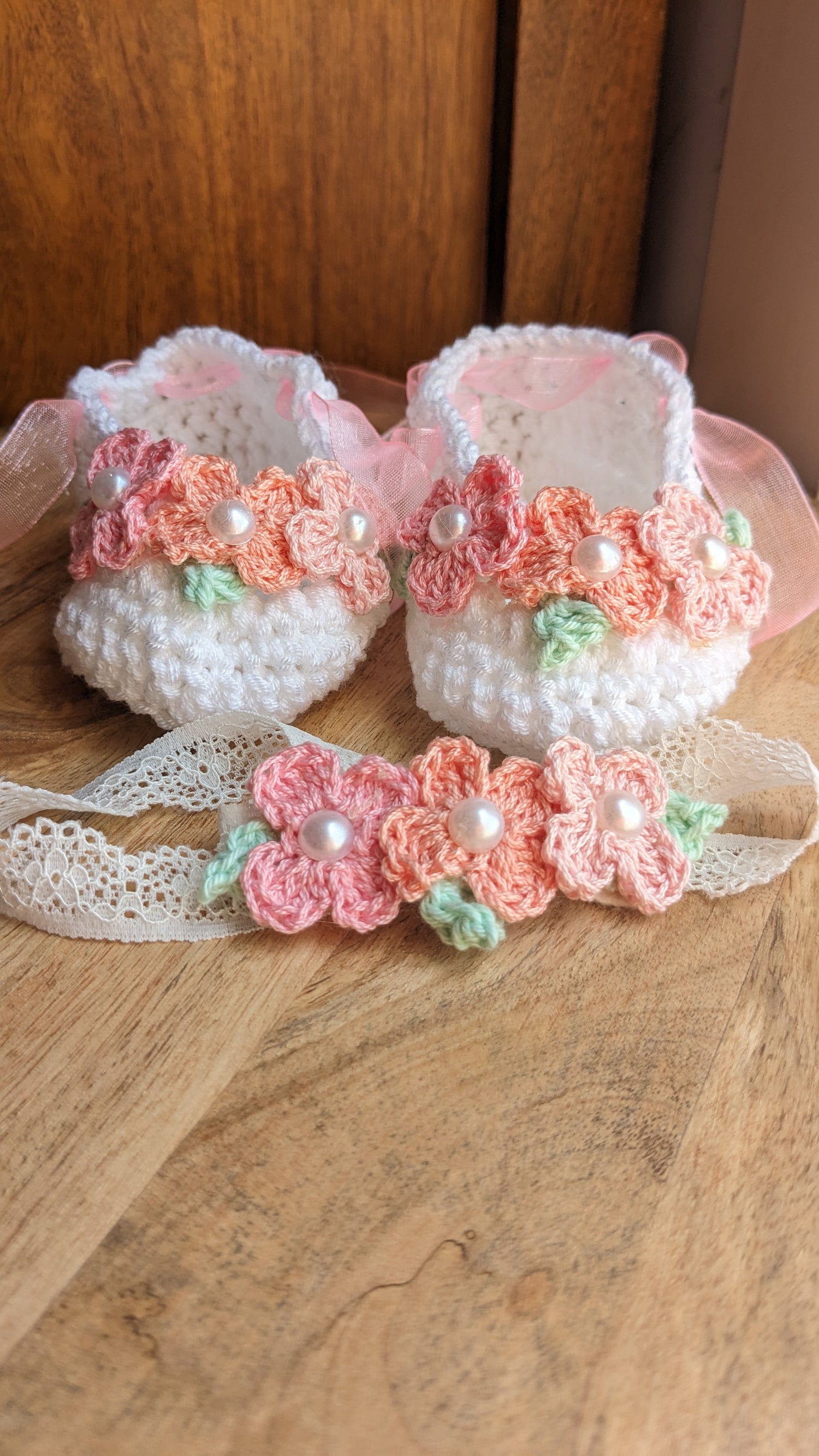 BABY BOOTIES