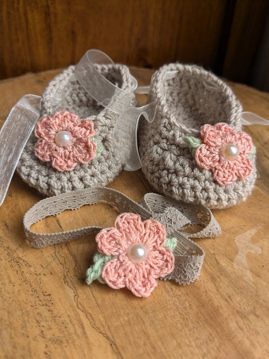 Light Beige Baby booties with Peach flowers