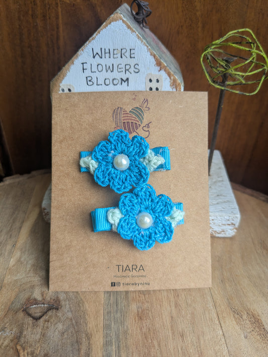 Blue Blooms - set of 2 crochet flower clips
