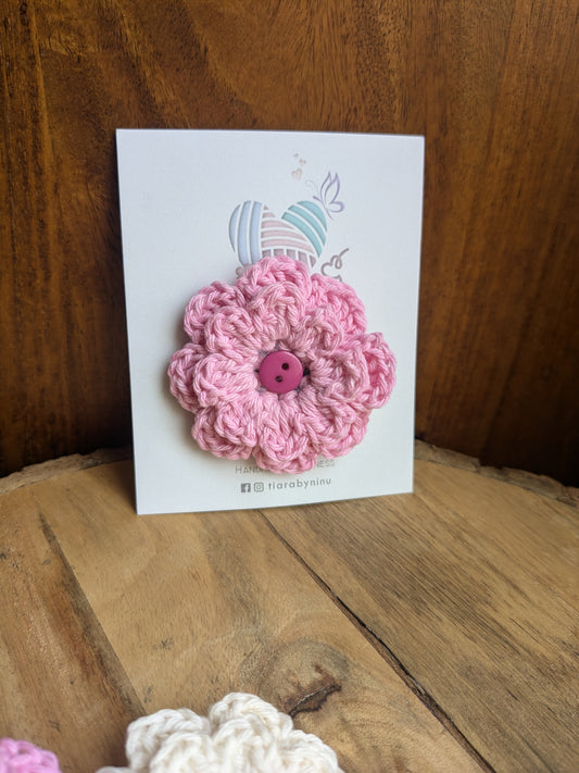 Bubblegum- Crochet Flower Hairclip