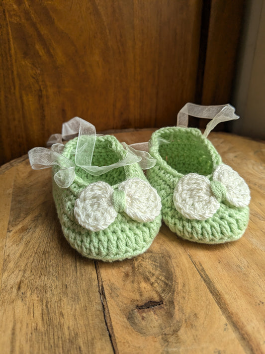 Pista Green Crochet Baby booties with bow
